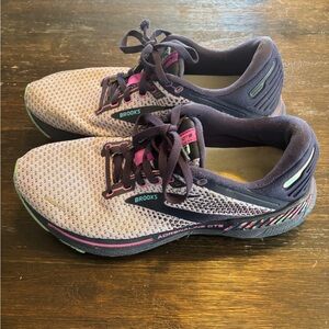 Brooks Women's Athletic Shoes - Purple and Pink